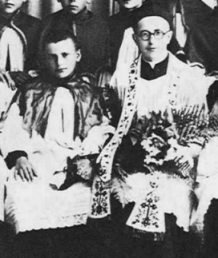Karol Wojtyla altar boy